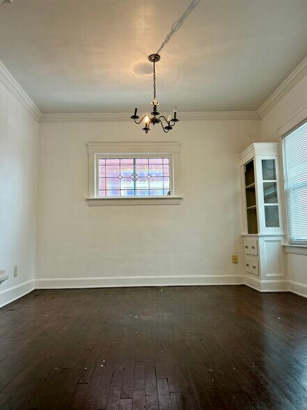 Ceiling fan coming! - 2027 Chesterland Ave