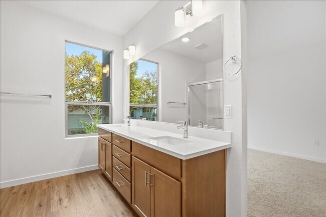 Building Photo - 6117 Bridgecross Dr