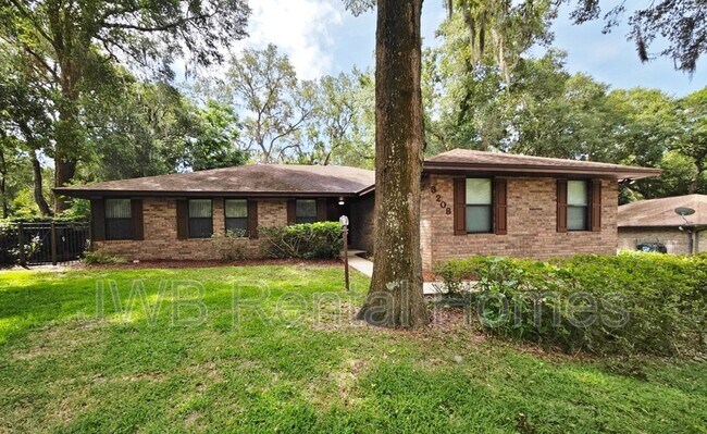 Building Photo - 3208 Turtle Creek Rd