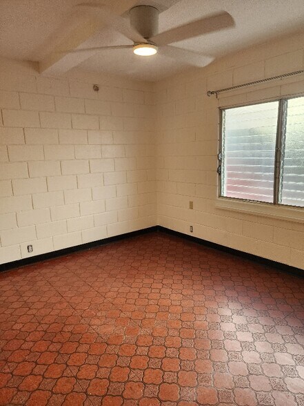 Building Photo - 2470 Lakoloa Pl