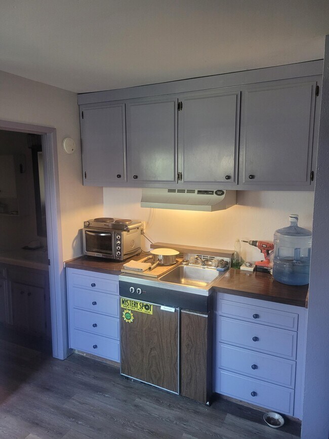 Building Photo - 1941 Nancy Ave