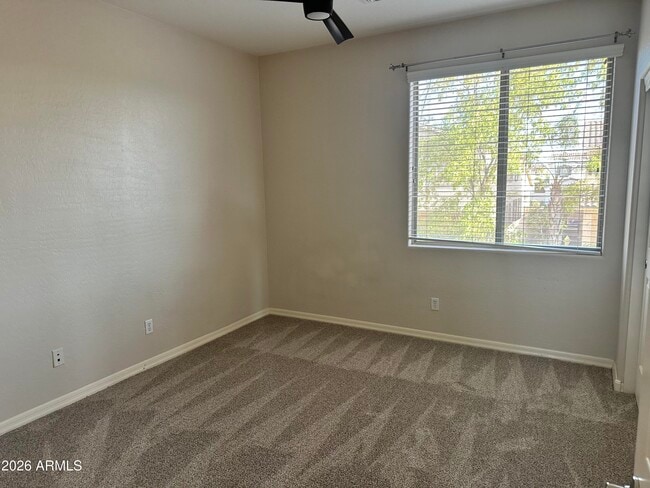 Building Photo - 419 W Balsam Dr