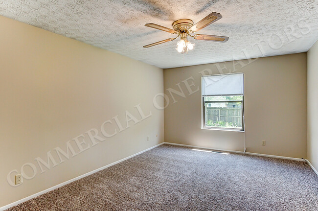 Building Photo - 3 Bedroom Home in Northwest Columbus