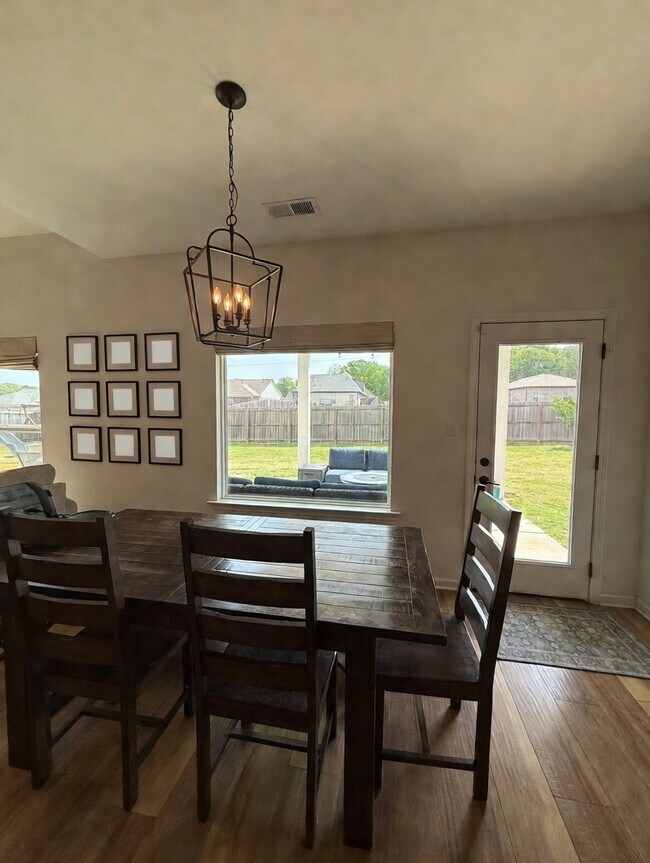 Building Photo - 176 Forsyth Ln