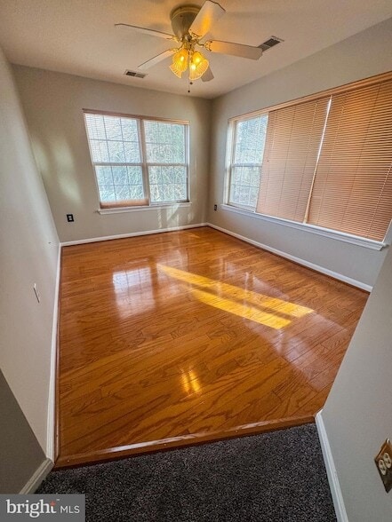 Building Photo - 6500 Lake Park Dr