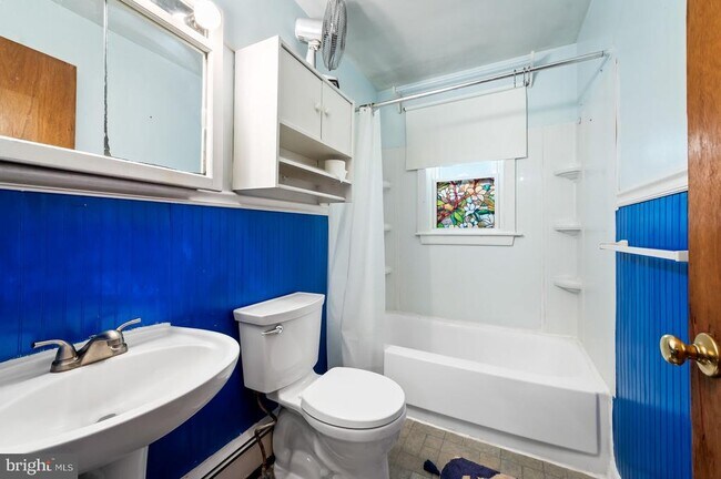 Building Photo - 16811 Ridge Rd