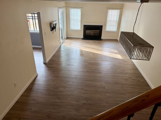 Building Photo - 15 Gallo Ct