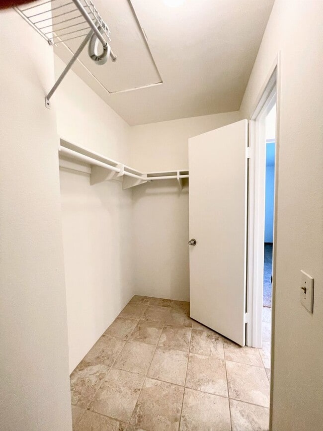 Building Photo - Upper Level Condo in The Villas of Calavera Hills!