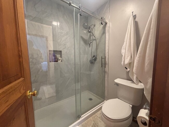 Building Photo - 14 Songbird Ln