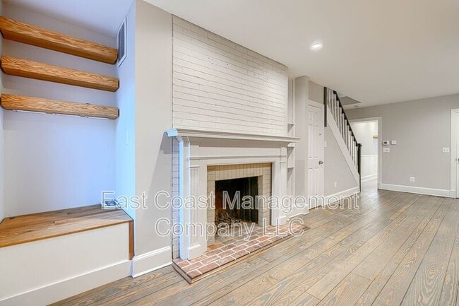 Building Photo - 724 S Hanover St