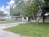 Building Photo - 6313 Hayes St