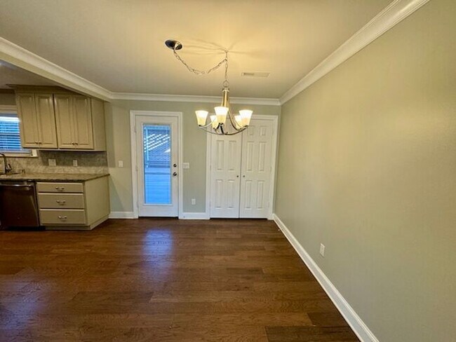 Building Photo - MOVE IN SPECIAL-Luxury in the heart of Madison with a 2 car garage