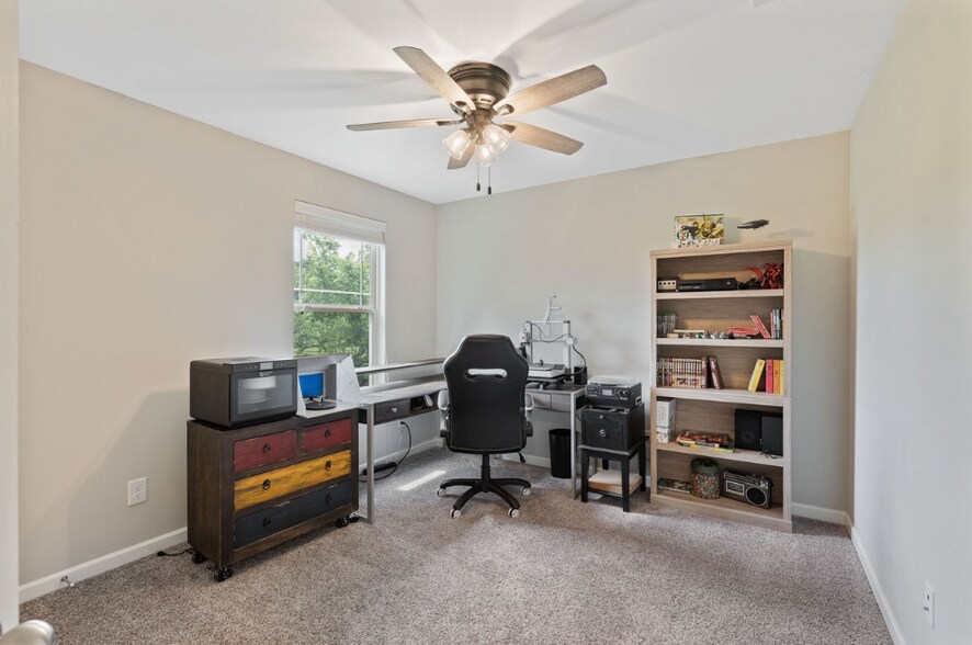 Building Photo - 1122 Cotillion Dr