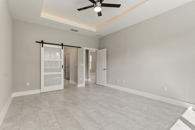 Building Photo - Deposit-Free! Get $1,000 OFF your first mo...