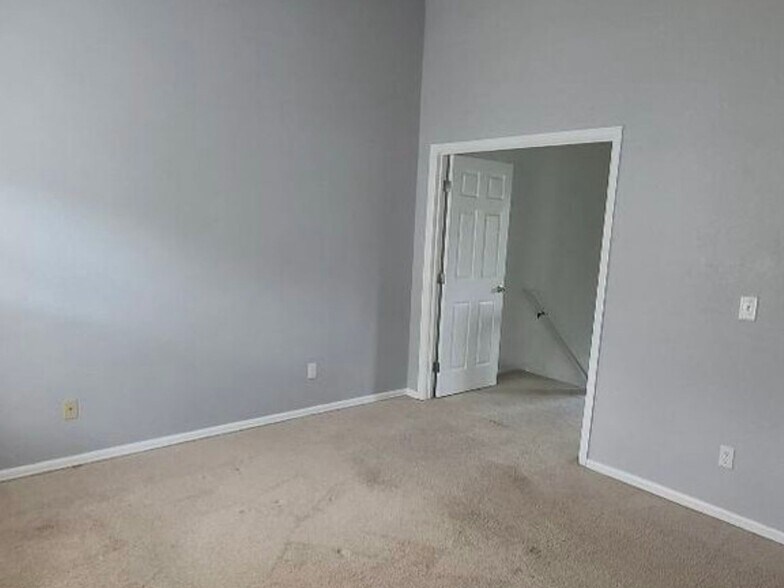 Building Photo - 329 W Jamison Cir