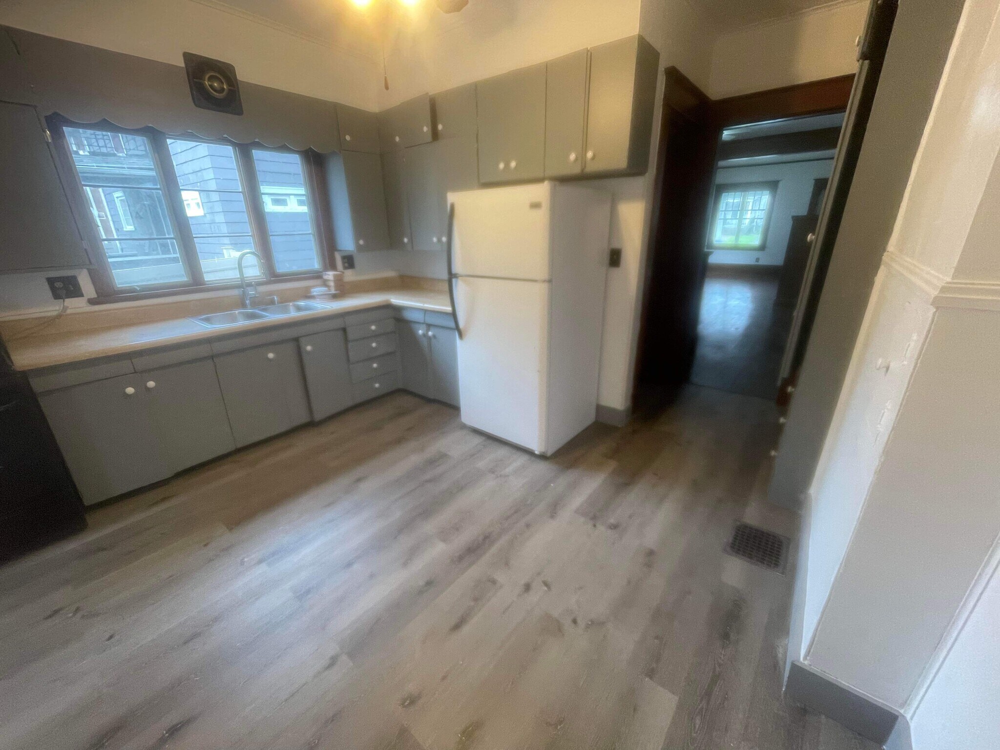 Building Photo - 718 Washington Ave