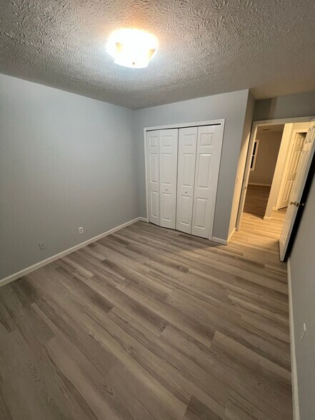 Building Photo - 3906 Deer Trail