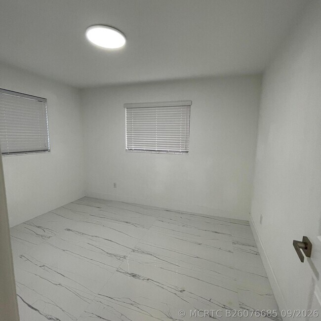 Building Photo - 528 N Margaret Ct
