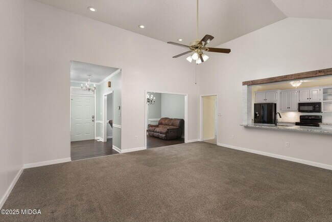 Building Photo - 108 Van Dyke Cove