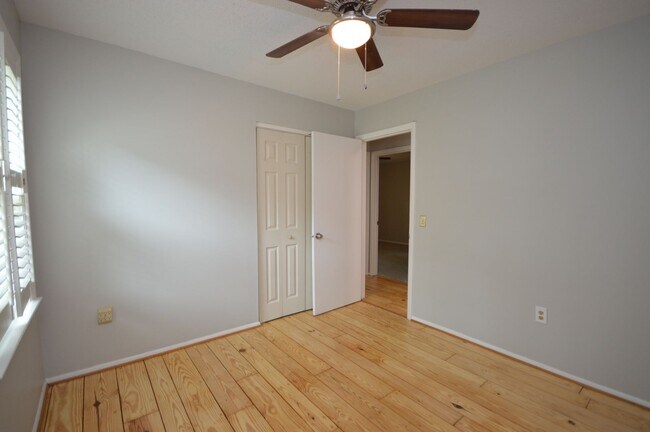 Building Photo - 5815 Windham Dr