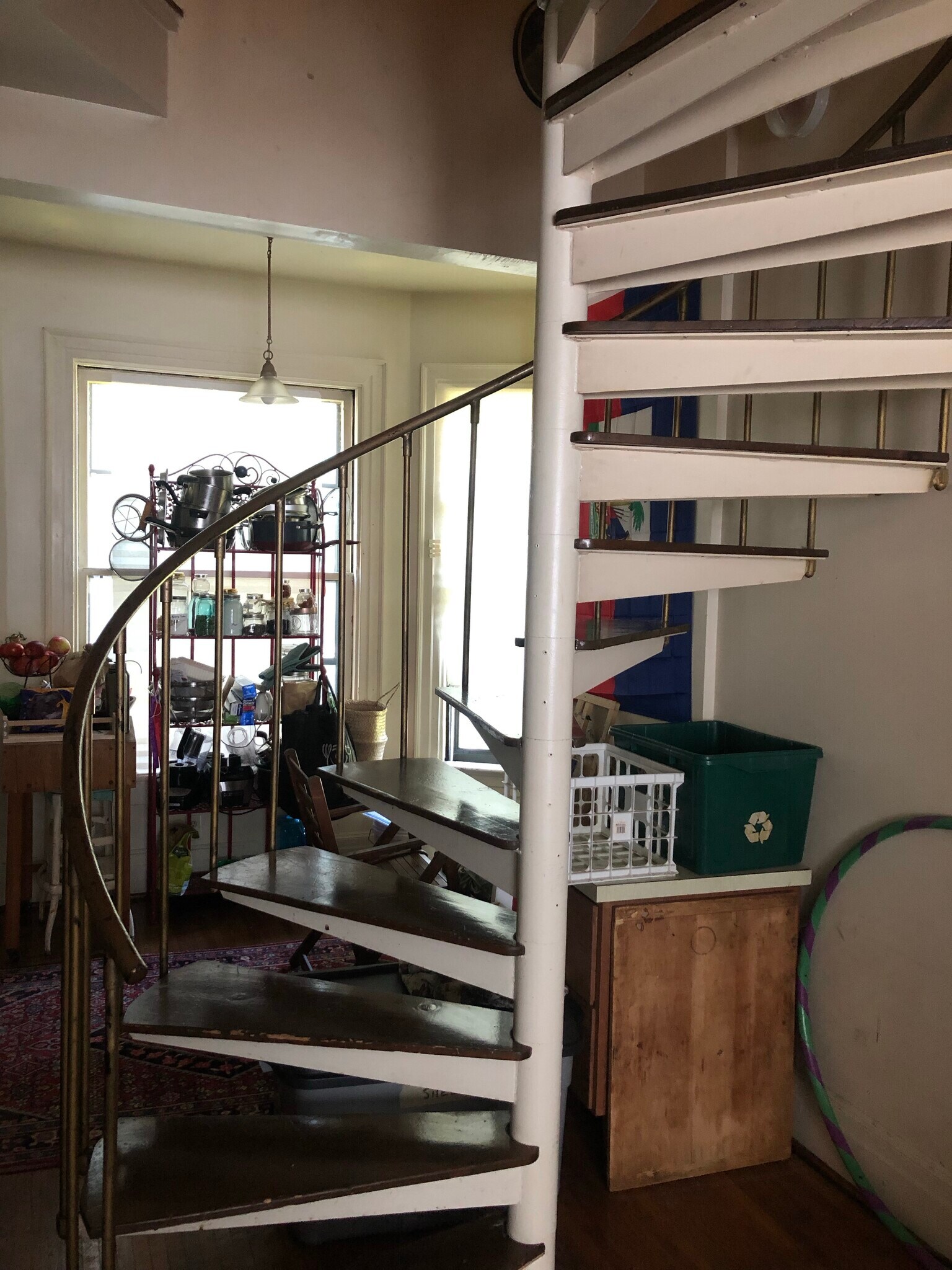 Building Photo - 466 Alexander St