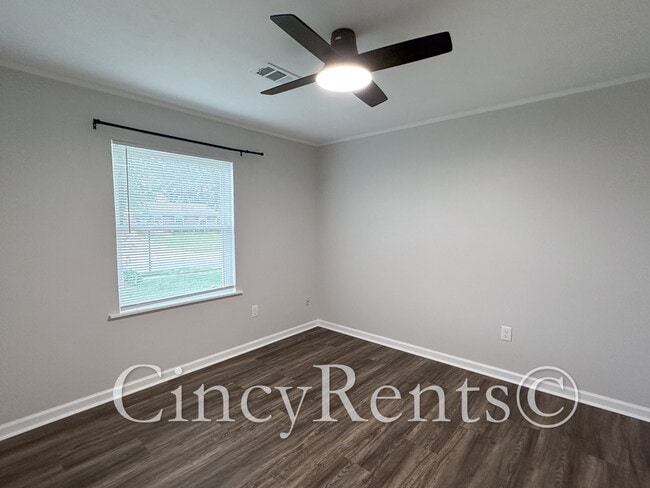 Building Photo - 988 Stratford Pl