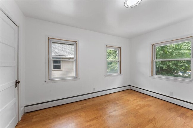 Building Photo - 335 Blackstone St