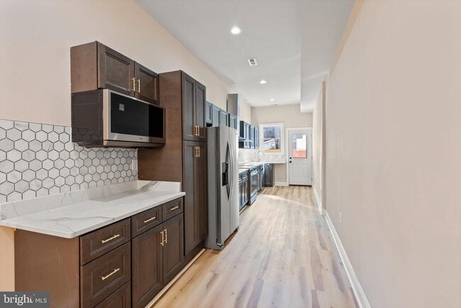 Building Photo - 919 Stiles St