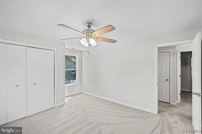 Building Photo - 3907 Harvette Dr