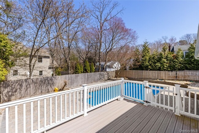 Building Photo - 52 Summit Dr