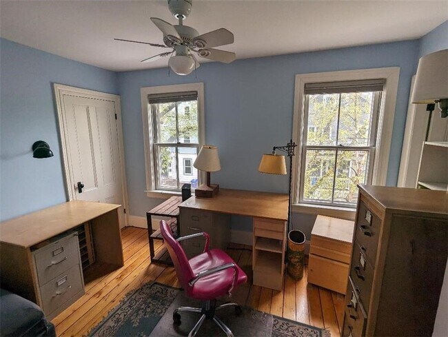 Building Photo - 99 Arnold St