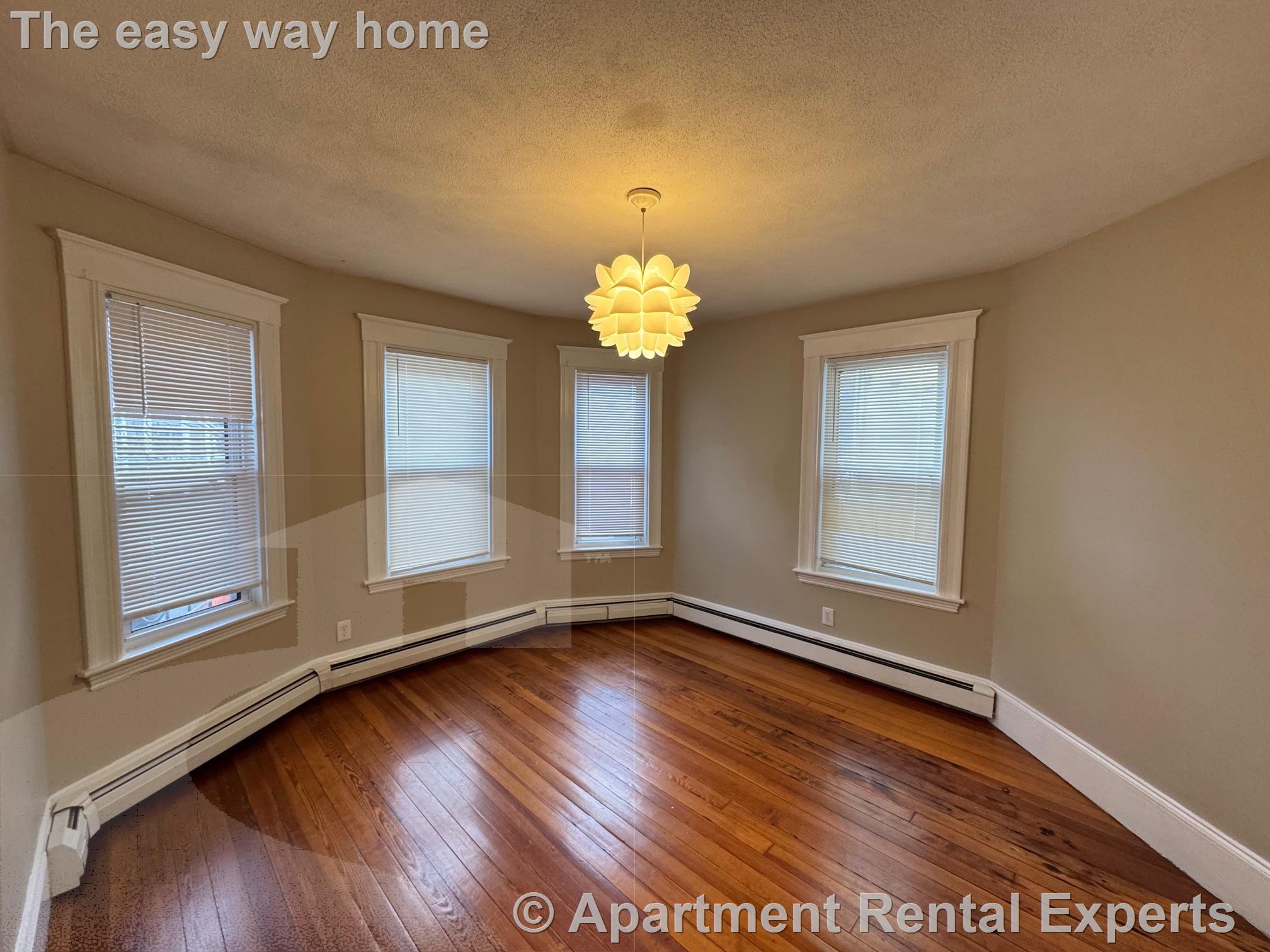 Building Photo - 97 Marion St