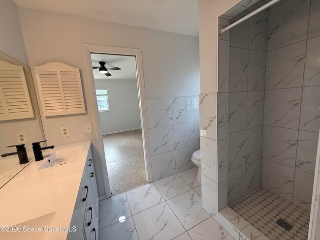 Building Photo - 1412 Overlook Terrace