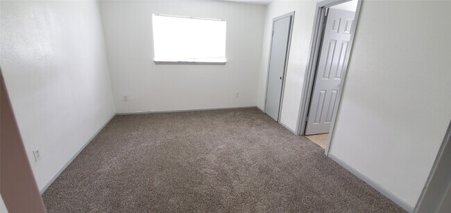 Building Photo - 5431 Canterway Dr