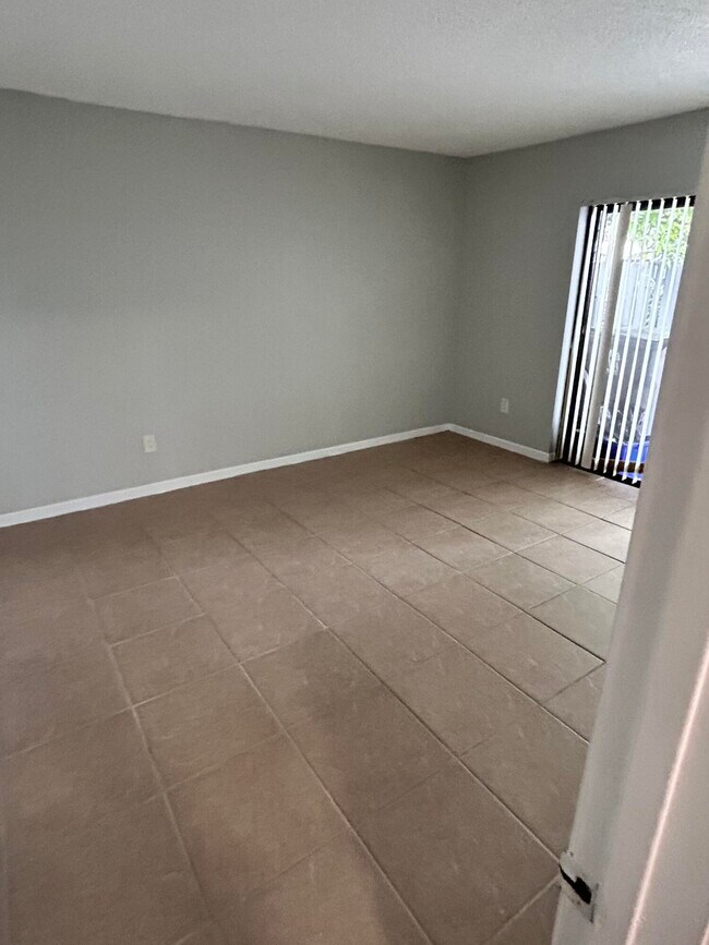 Building Photo - 1158 Summit Trail Cir