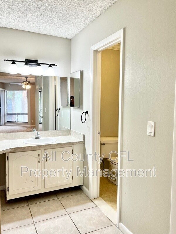 Building Photo - 4371 Aqua Vista Dr