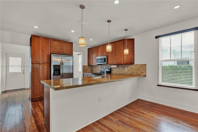 Building Photo - 1624 SW 11th Terrace