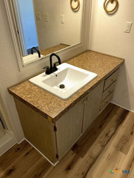 Building Photo - 5204 Tiffany Cir