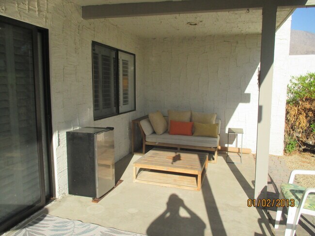 Building Photo - 2156 N Sunshine Cir