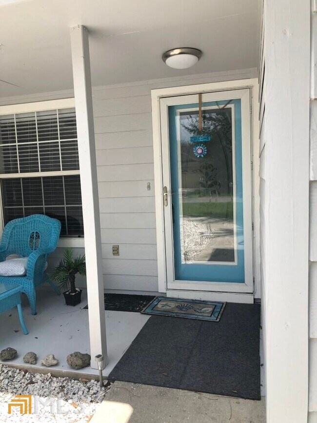 Building Photo - 304 McQueen Cir