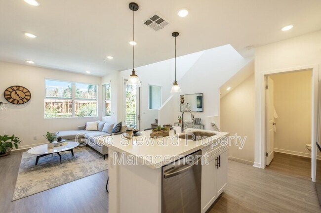 Building Photo - 9608 Nova Pl