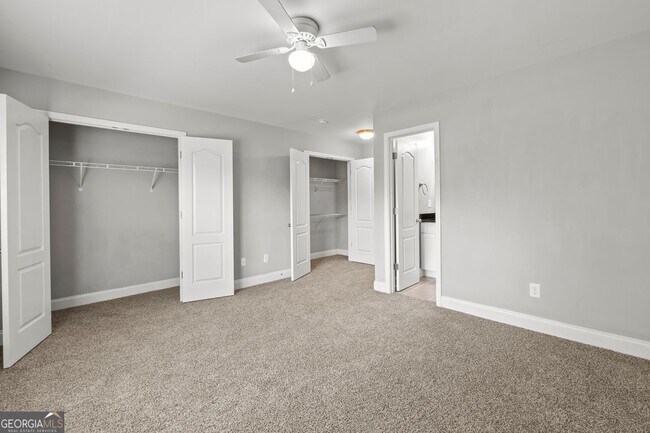 Building Photo - 1270 Binghampton Cir