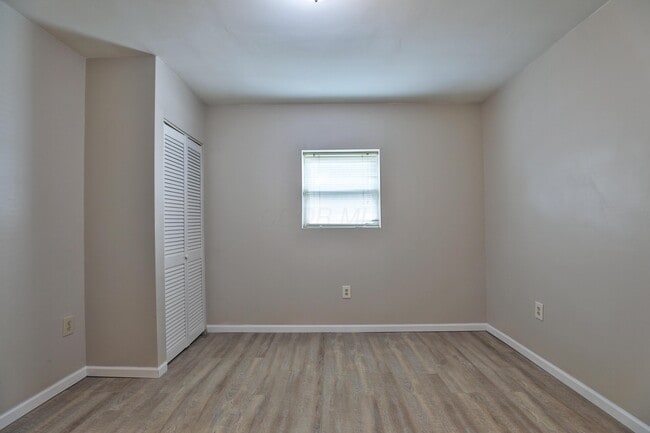 Building Photo - 3553 Brookside Blvd