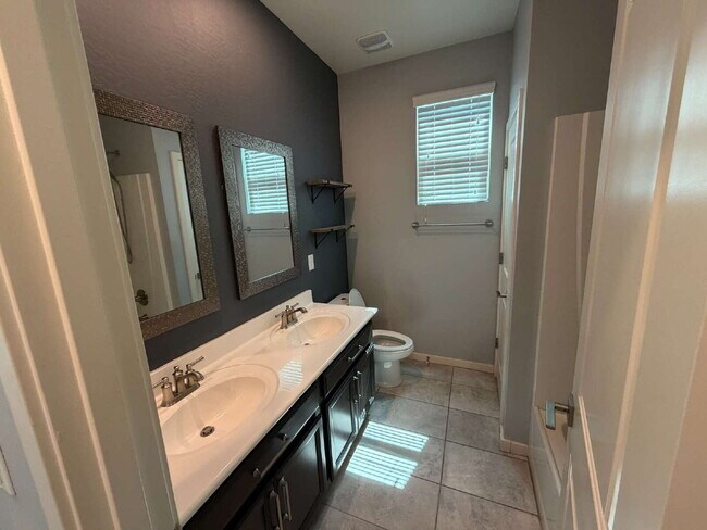 Building Photo - 7214 E Gamebird Way