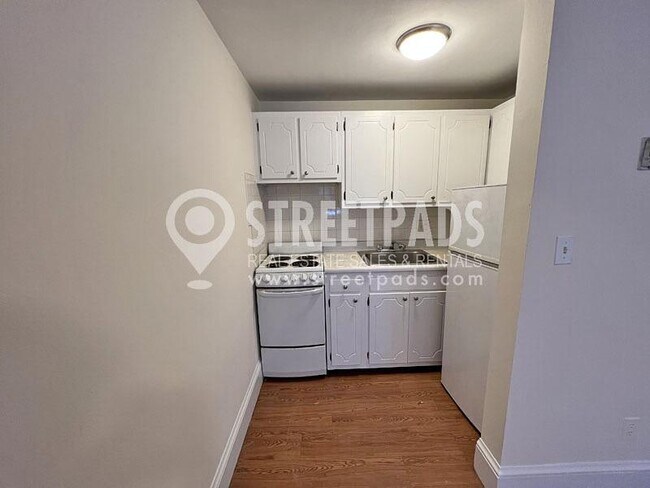Building Photo - 1 bedroom in Boston MA 02134
