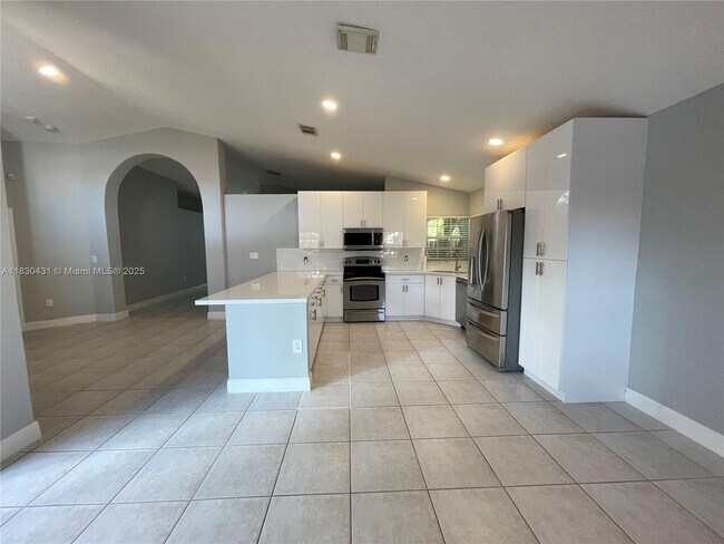 Building Photo - 16469 SW 100th Terrace
