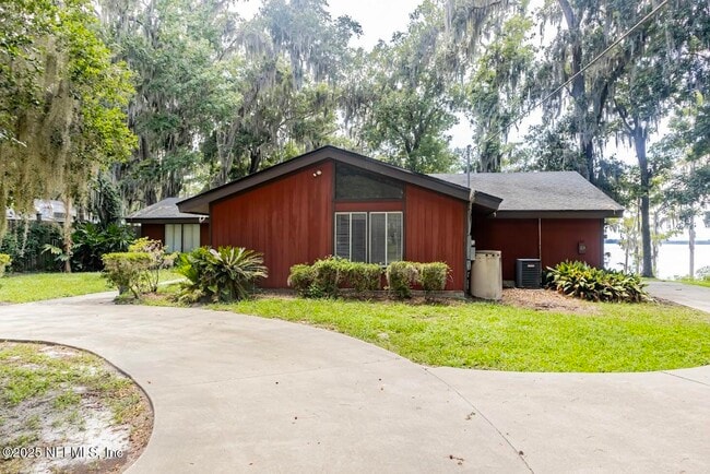 Building Photo - 3348 State Rd 13 N