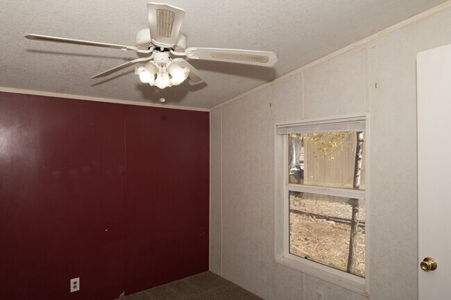 Building Photo - 2753 Mesa Trail