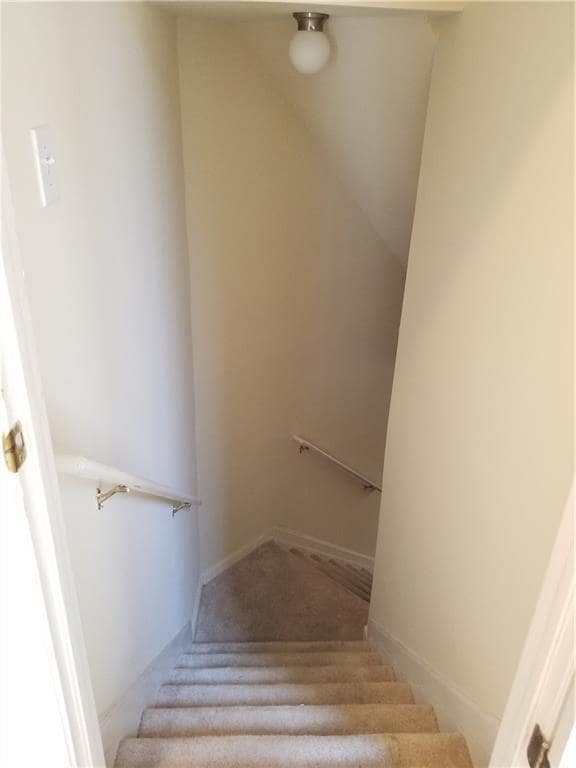 Building Photo - 2828 Oglethorpe Run Square