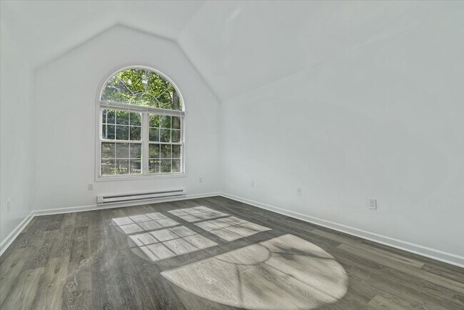 Building Photo - 198 White Pine Trl